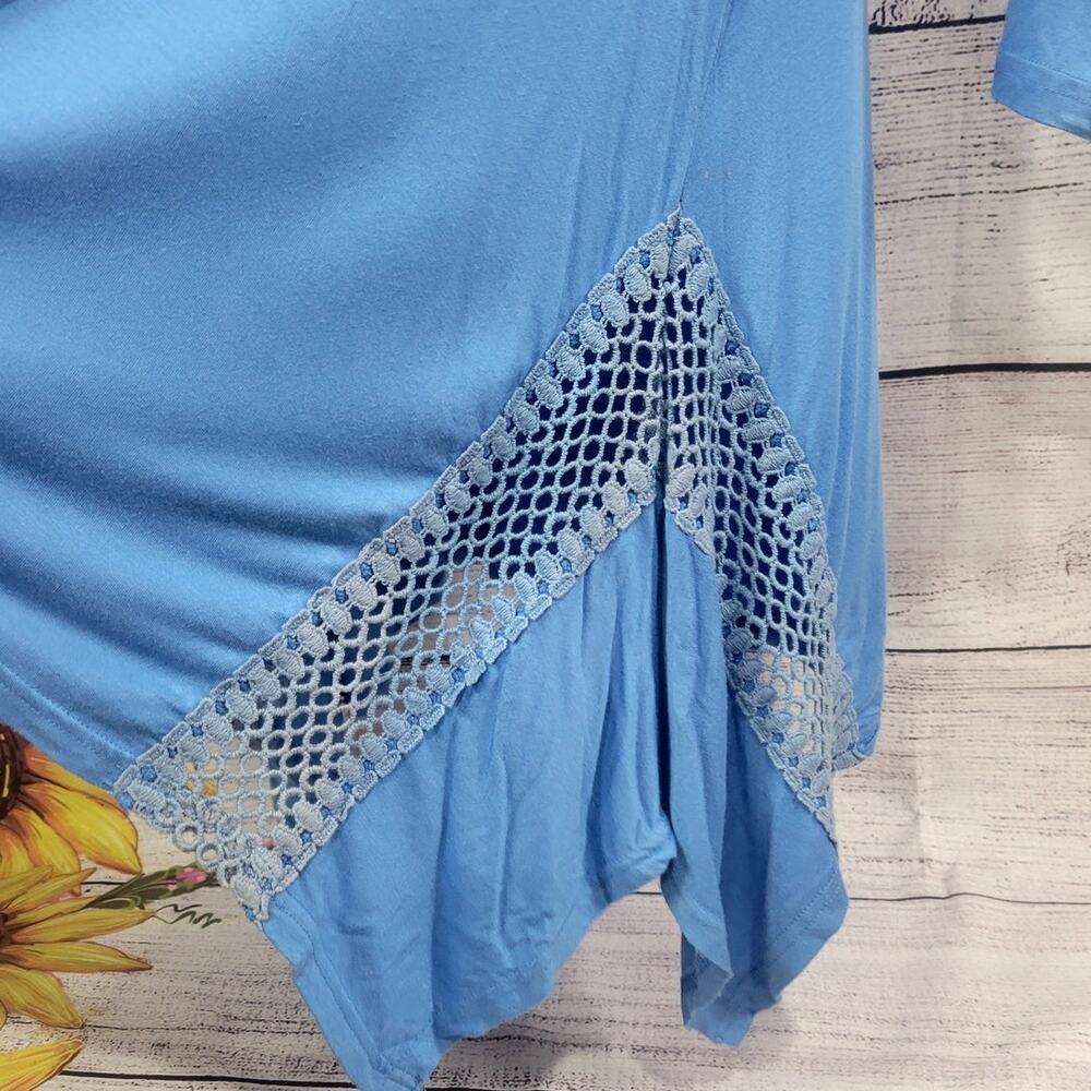 Araxa Blue Crochet Lace Detail Handkerchief Top Size 3X New With Tags!!! - Picture 3 of 7
